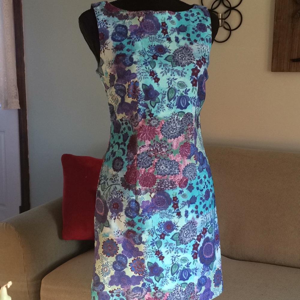 Beautiful Floral Dress Size 5/6 by My Michelle